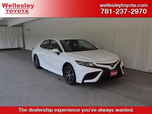 Ice Cap 2024 Toyota Camry SE