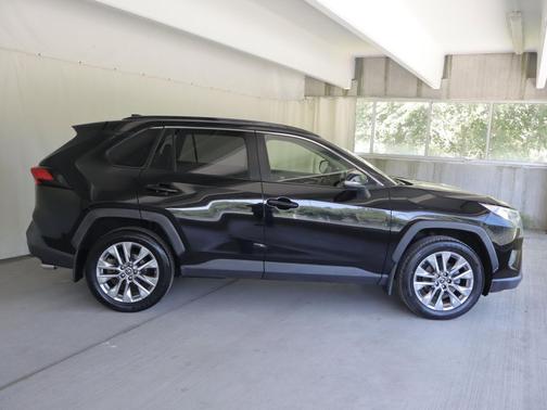 Midnight Black Metallic 2019 Toyota RAV4 XLE Premium