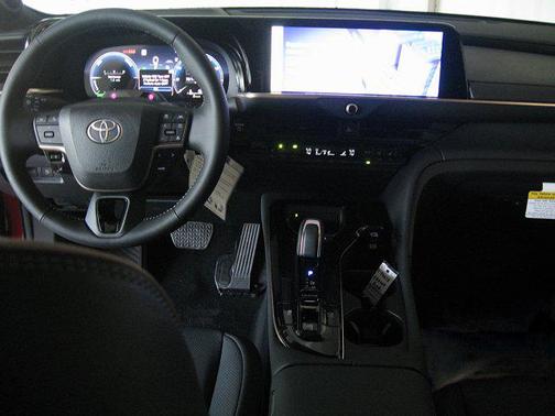 2026 Toyota Crown Platinum