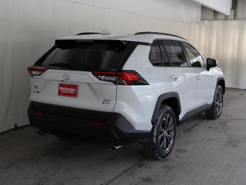 2025 Toyota RAV4 Hybrid XLE Premium