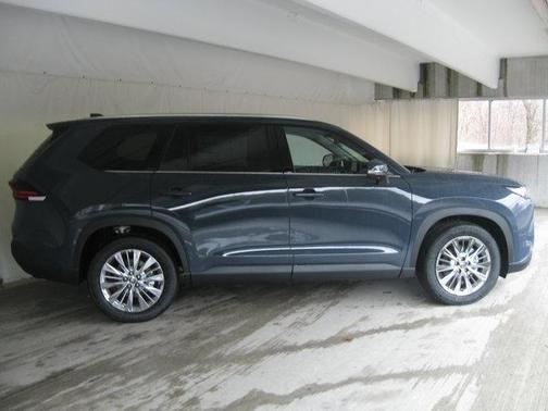 Storm Cloud 2026 Toyota Grand Highlander Platinum