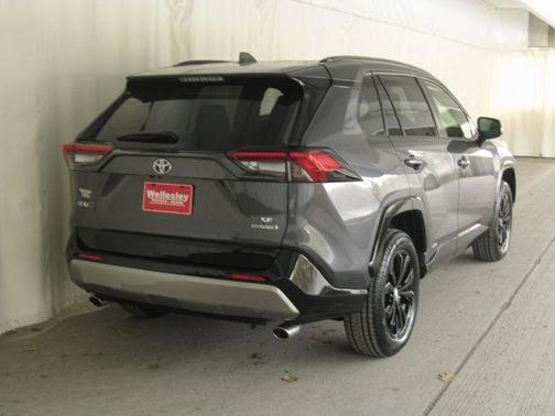 2023 Toyota RAV4 Hybrid SE