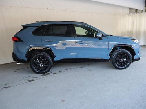 2025 Toyota RAV4 Hybrid SE