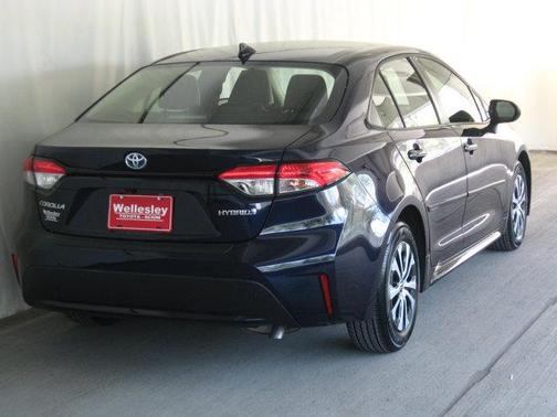 2022 Toyota Corolla Hybrid LE