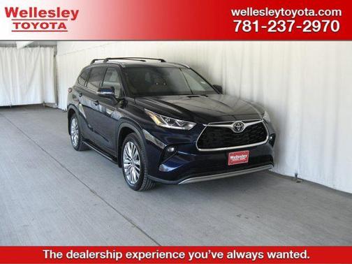 2022 Toyota Highlander Platinum
