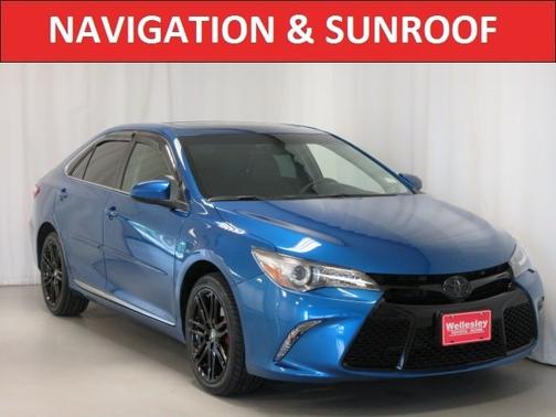Blue Streak Metallic 2017 Toyota Camry SE
