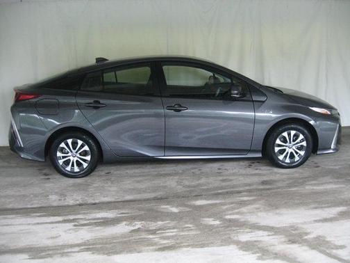 2022 Toyota Prius Prime XLE