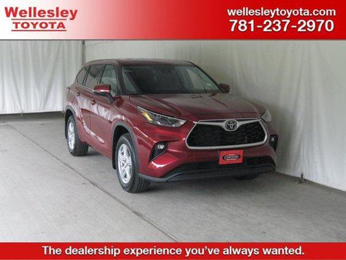 2022 Toyota Highlander LE
