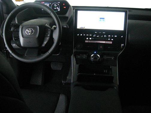 2025 Toyota bZ4X XLE