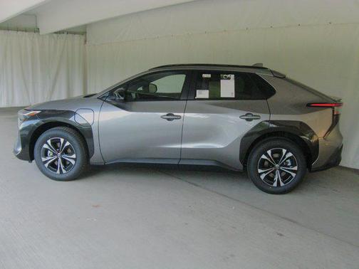 2025 Toyota bZ4X XLE