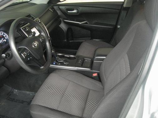 2017 Toyota Camry Hybrid LE