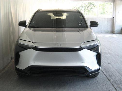 2025 Toyota bZ4X XLE