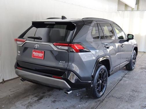 2025 Toyota RAV4 Hybrid SE