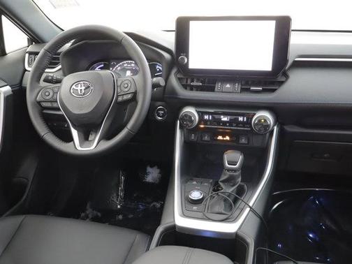 2025 Toyota RAV4 Hybrid SE