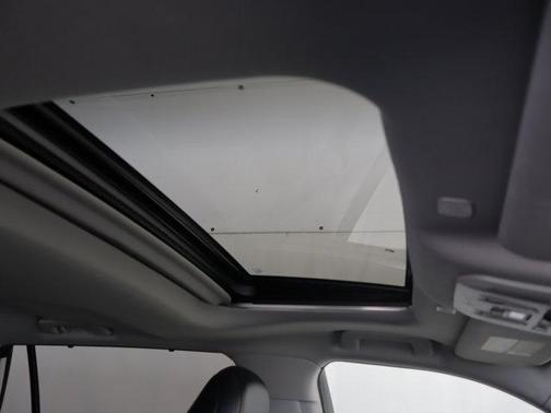 Wind Chill Pearl 2023 Toyota Highlander XLE