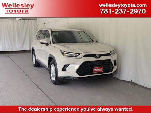 Coastal Cream 2024 Toyota Grand Highlander XLE