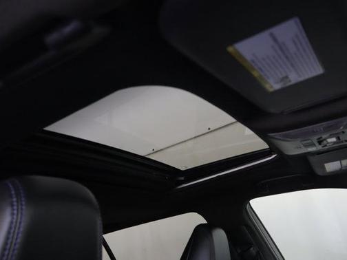 Blizzard Pearl/Midnight Black Metallic 2022 Toyota RAV4 Hybrid SE