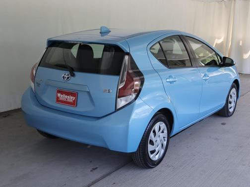 Sparkling Sea Metallic 2015 Toyota Prius c One