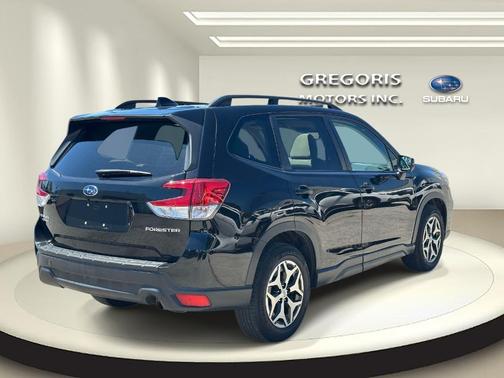 Crystal Black Silica 2019 Subaru Forester Premium