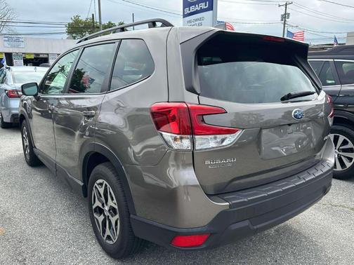 2022 Subaru Forester Premium