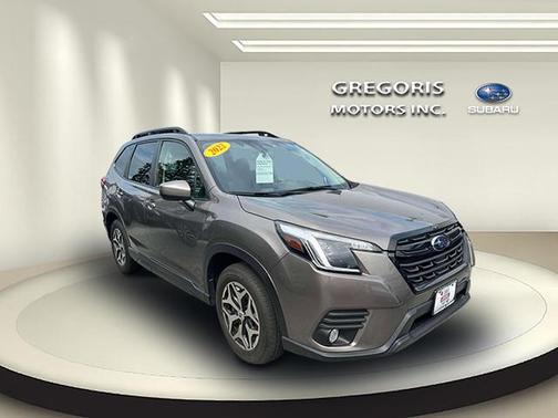 2022 Subaru Forester Premium