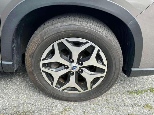 2022 Subaru Forester Premium