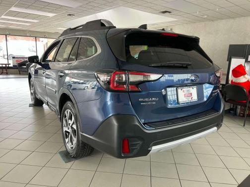 2022 Subaru Outback Touring