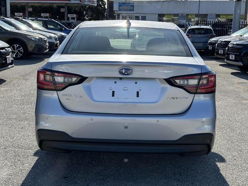 2023 Subaru Legacy 