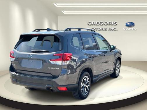 Magnetite Gray Metallic 2023 Subaru Forester Premium