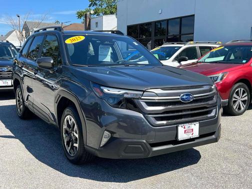 2025 Subaru Forester Premium