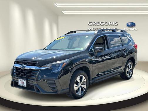 Crystal Black Silica 2023 Subaru Ascent Premium 7-Passenger