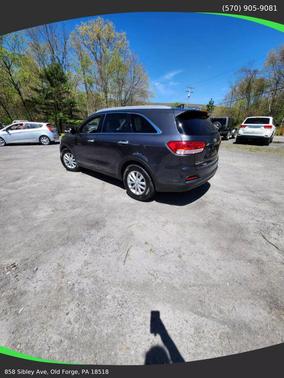 2017 Kia Sorento LX
