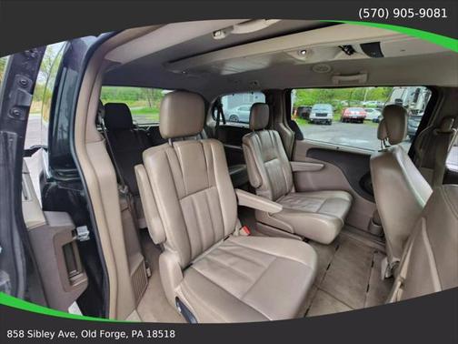 2014 Chrysler Town & Country Touring