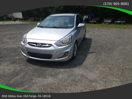 2013 Hyundai Accent SE