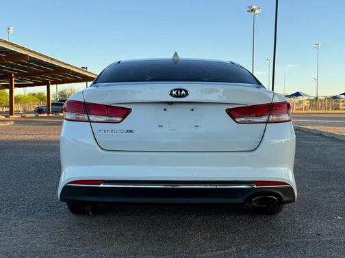 Snow White Pearl 2016 Kia Optima LX