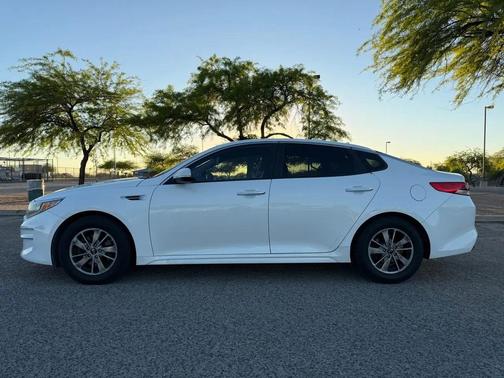 Snow White Pearl 2016 Kia Optima LX