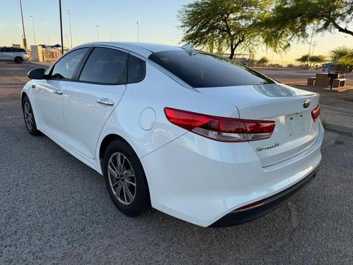 Snow White Pearl 2016 Kia Optima LX