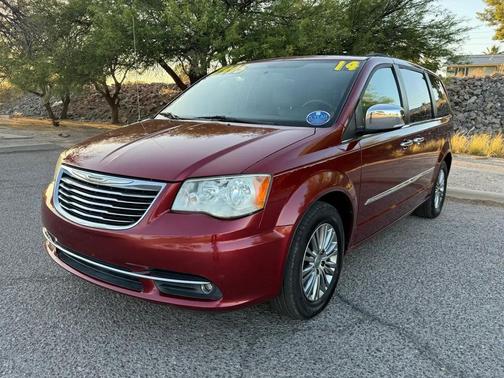 Brilliant Black Crystal Pearlcoat 2014 Chrysler Town & Country Touring-L
