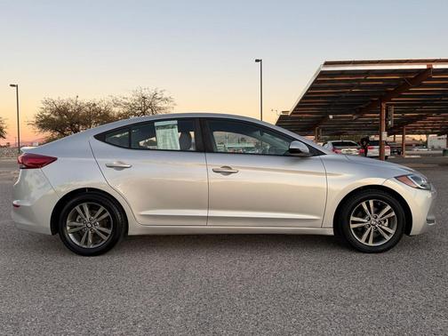 2018 Hyundai ELANTRA Limited