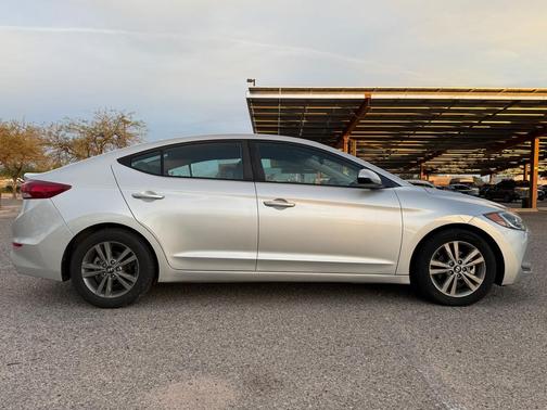 2018 Hyundai ELANTRA Limited