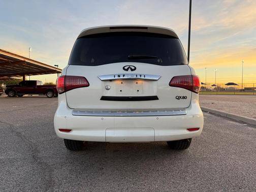 2015 INFINITI QX80 Base