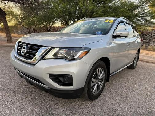 Brilliant Silver Metallic 2020 Nissan Pathfinder S 2WD