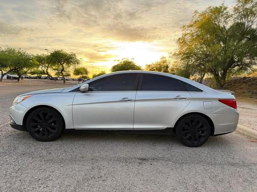 Radiant Silver Metallic 2013 Hyundai SONATA Limited 2.0T