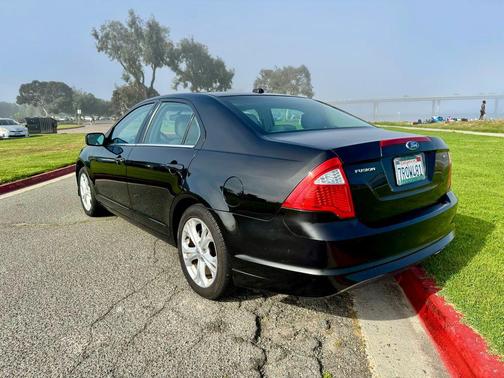 2012 Ford Fusion SE