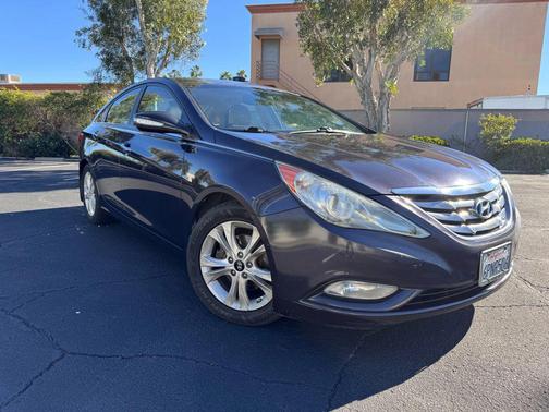 2011 Hyundai SONATA Limited