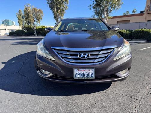 2011 Hyundai SONATA Limited