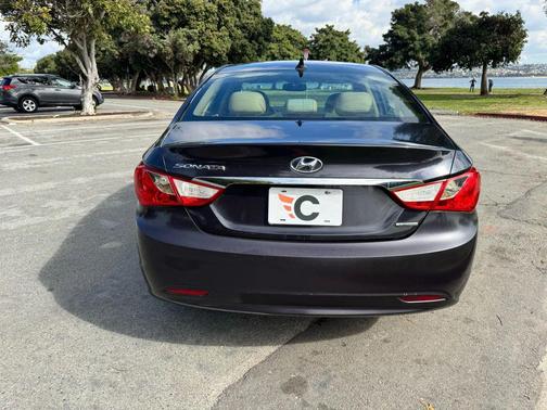 2011 Hyundai SONATA Limited