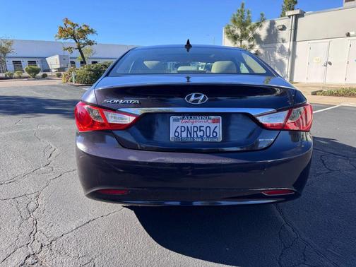 2011 Hyundai SONATA Limited