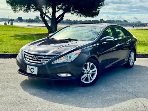 2011 Hyundai SONATA Limited
