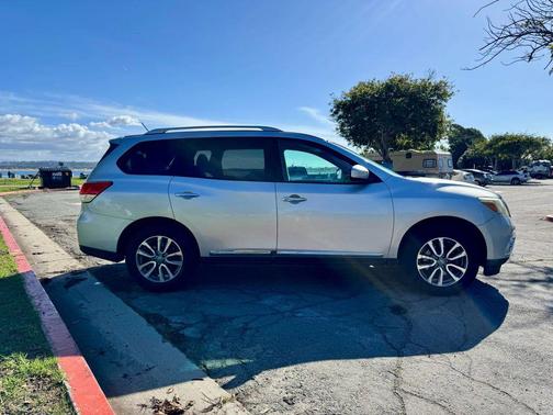 2013 Nissan Pathfinder SL